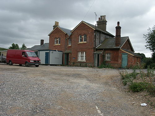 Wilton South railway station